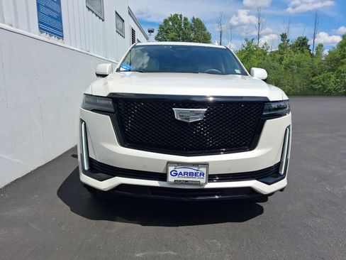 Used 2024 Cadillac Escalade Sport Platinum w/ LPO, ONYX Package AWD/4WD image 6