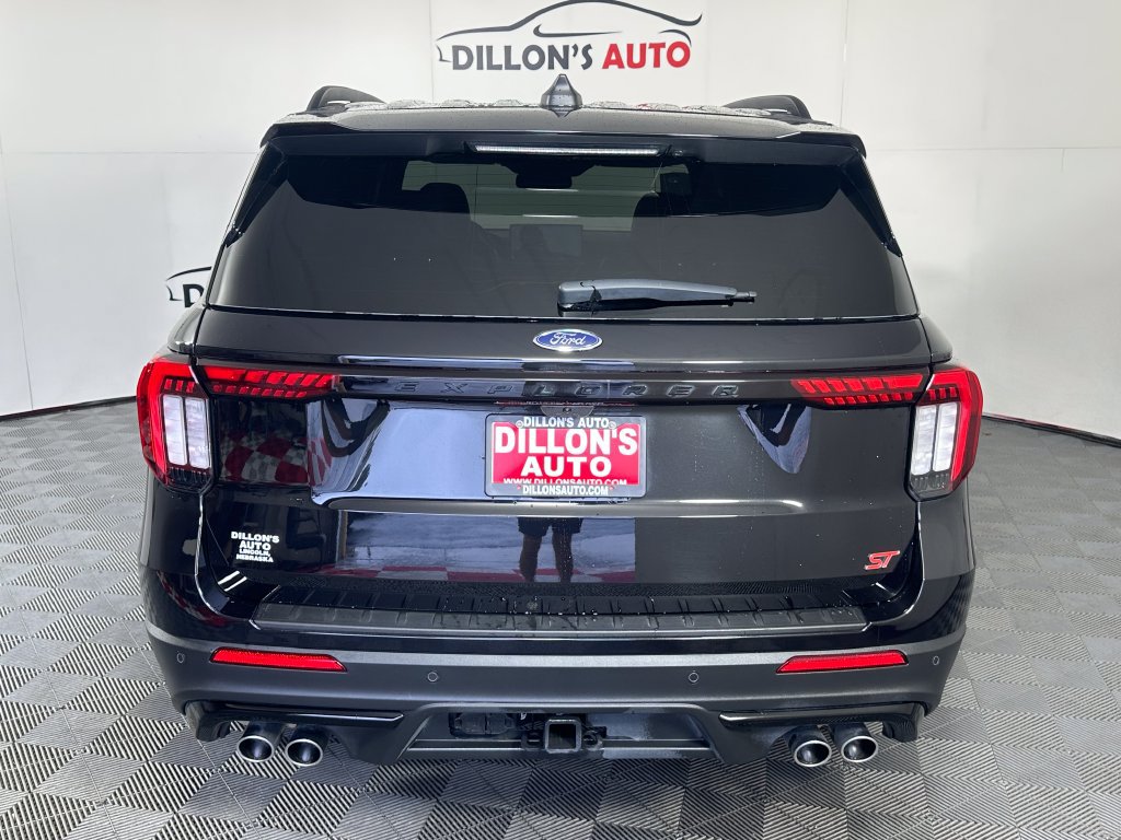 Used 2025 Ford Explorer ST AWD/4WD image 5