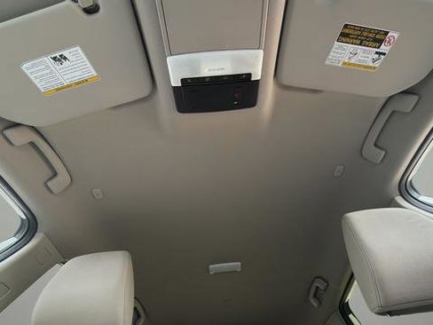 Used 2023 Nissan Rogue SV image 27