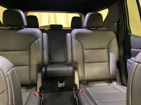 Used 2026 Chevrolet Traverse LT AWD/4WD image 18