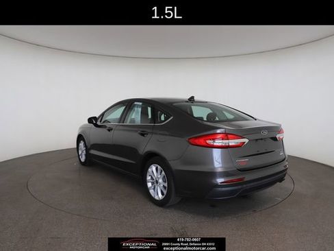 Used 2019 Ford Fusion SE image 12