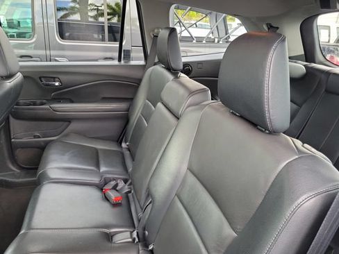 Used 2017 Honda Pilot EX-L image 11