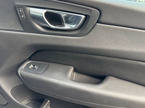 Used 2025 Volvo XC60 B5 Core image 21
