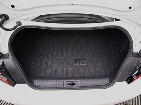 Used 2025 Toyota GR86 Premium w/ ALL Weather Mat Package (TMS) RWD image 29