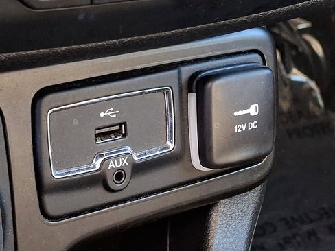 Used 2023 Jeep Renegade Trailhawk image 26