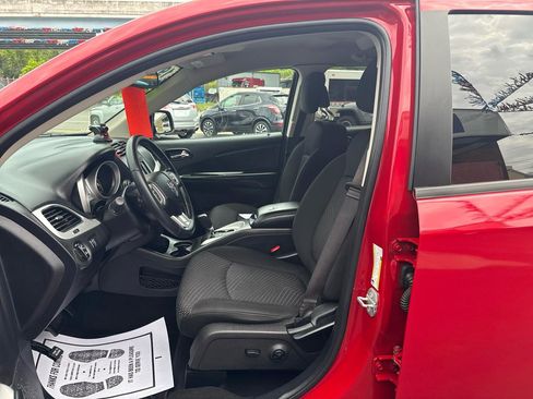 Used 2019 Dodge Journey SE w/ Premium Group FWD image 11