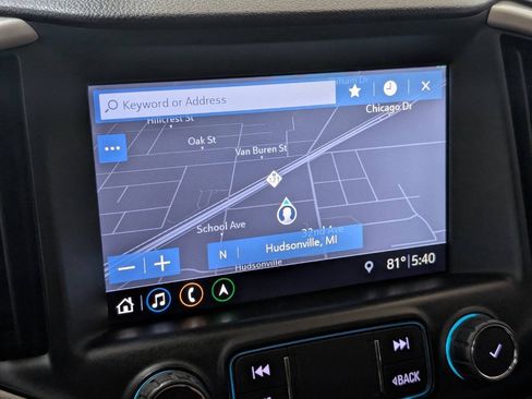 Used 2019 GMC Terrain Denali w/ GMC Pro Grade Package AWD/4WD image 9