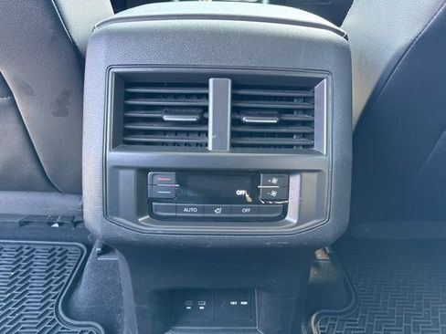 Used 2022 Volkswagen Atlas SEL image 22