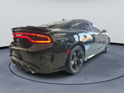 Used 2019 Dodge Charger R/T image 6