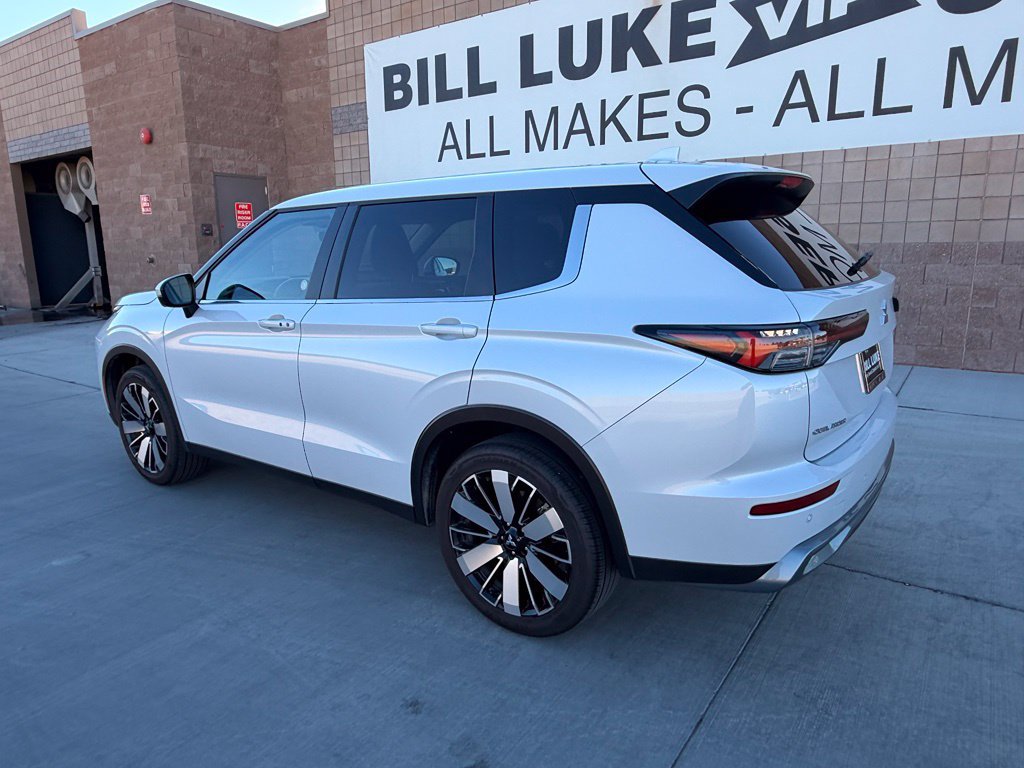 Used 2025 Mitsubishi Outlander SE AWD/4WD image 10