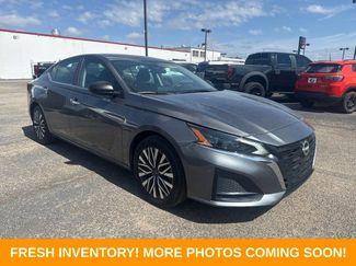 Used 2025 Nissan Altima 2.5 SV FWD video 1