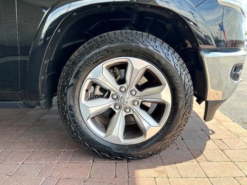 Used 2022 RAM 1500 Limited AWD/4WD image 35