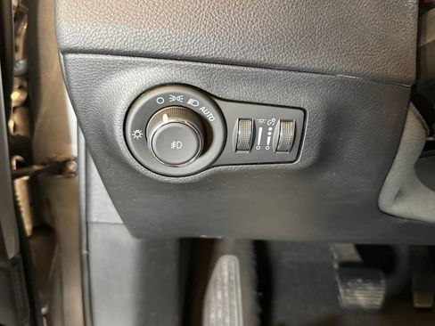 Used 2021 Jeep Compass Trailhawk w/ Sun and Sound Group AWD/4WD image 20