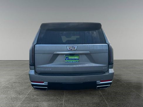 Certified 2025 Cadillac Escalade ESV Premium Luxury Platinum AWD/4WD image 5