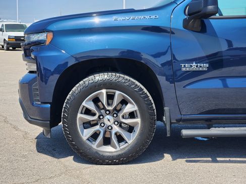 Used 2020 Chevrolet Silverado 1500 RST w/ Texas Edition RWD image 9