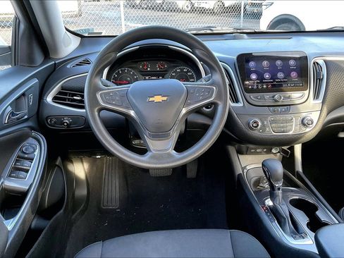 Certified 2022 Chevrolet Malibu LT image 4