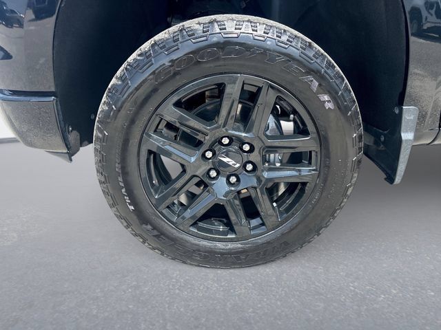 Used 2025 Chevrolet Silverado 1500 Custom Trail Boss AWD/4WD image 10