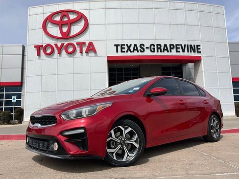 Used 2019 Kia Forte LXS image 2