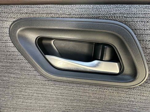 Used 2021 Nissan Rogue SV FWD image 36