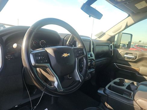 Used 2022 Chevrolet Silverado 3500 LT w/ Convenience Package image 11