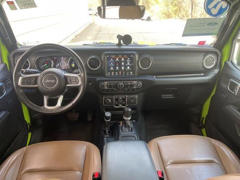 Used 2021 Jeep Wrangler Unlimited Sahara w/ Cold Weather Group AWD/4WD image 10