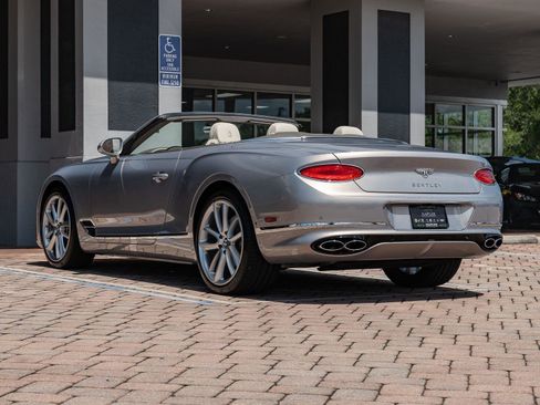 Used 2022 Bentley Continental GT image 18