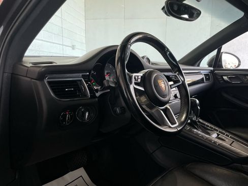 Used 2015 Porsche Macan S w/ Premium Package Plus AWD/4WD image 3