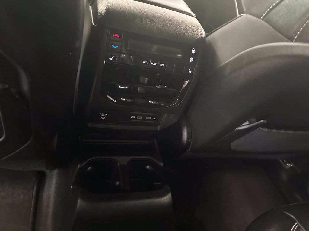 Used 2026 Jeep Grand Cherokee L Limited w/ Limited Altitude Package AWD/4WD image 12