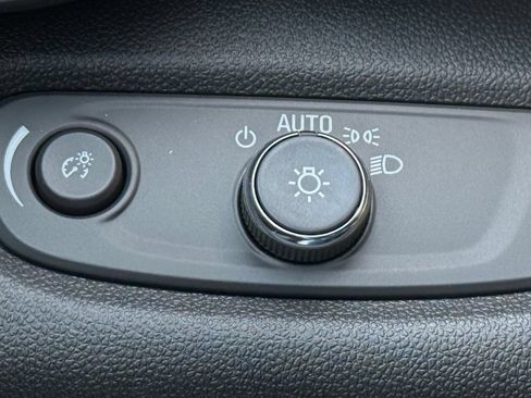 New 2026 Chevrolet Trax LS w/ LS Convenience Package FWD image 21
