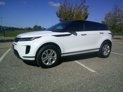 Used 2020 Land Rover Range Rover Evoque S image 6