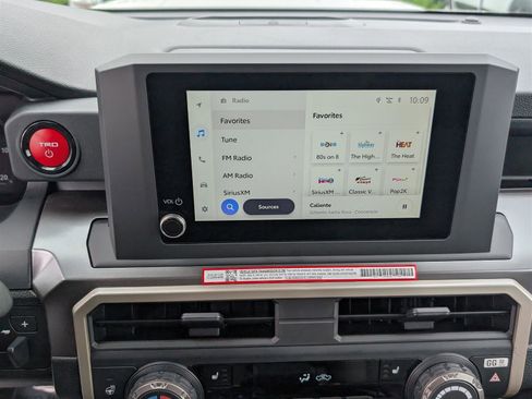 Used 2025 Toyota Tacoma TRD Sport w/ TRD Sport Upgrade Package image 28