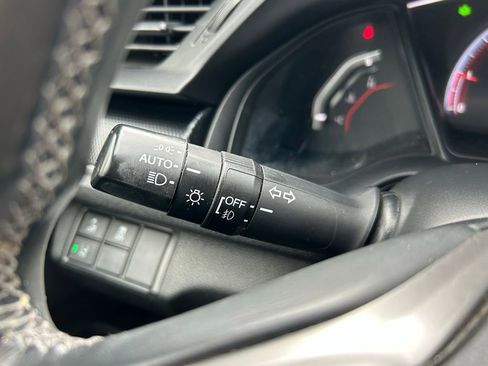 Used 2021 Honda Civic Sport image 19