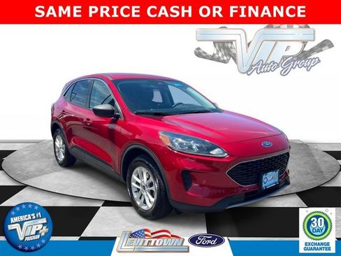 Used 2022 Ford Escape SE w/ Convenience Package AWD/4WD image 1