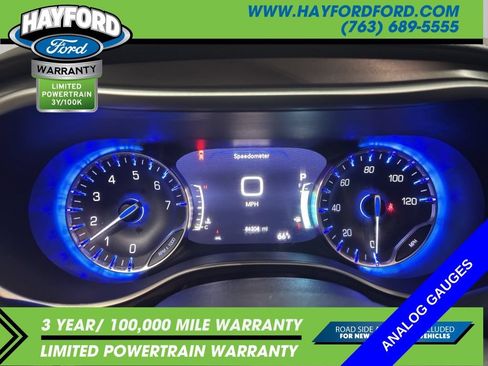 Used 2022 Chrysler Pacifica Touring-L FWD image 10
