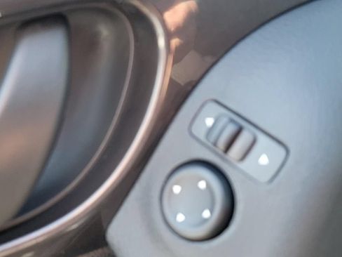 Used 2019 Nissan Rogue S AWD/4WD image 33