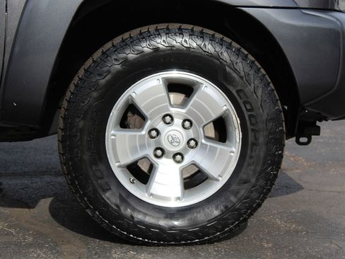 Used 2012 Toyota Tacoma 4x4 Double Cab w/ TRD Sport Pkg image 23