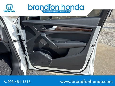 Used 2020 Audi Q5 2.0T Premium w/ Convenience Package AWD/4WD image 8