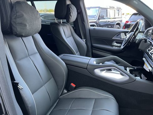New 2026 Mercedes-Benz GLS 580 4MATIC image 21