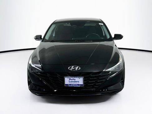 Used 2023 Hyundai Elantra SEL w/ Convenience Package FWD image 2