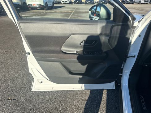 New 2026 Nissan Kicks S image 10