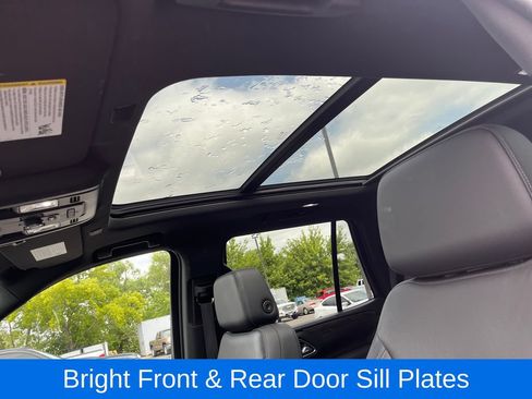 Used 2021 Chevrolet Tahoe Z71 w/ Z71 Off-Road Package AWD/4WD image 42