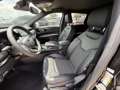 New 2026 Jeep Compass Latitude AWD/4WD image 17