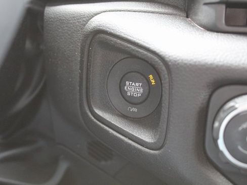 Used 2024 Jeep Wrangler Sport S image 27