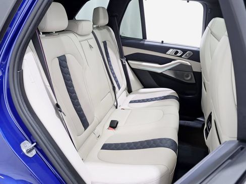 Used 2023 BMW X5 M AWD/4WD image 38