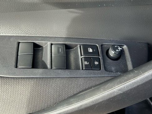 Used 2024 Toyota Corolla LE image 19