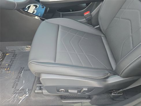 Used 2025 BMW X1 xDrive28i image 16