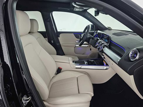 New 2026 Mercedes-Benz GLB 250 image 10