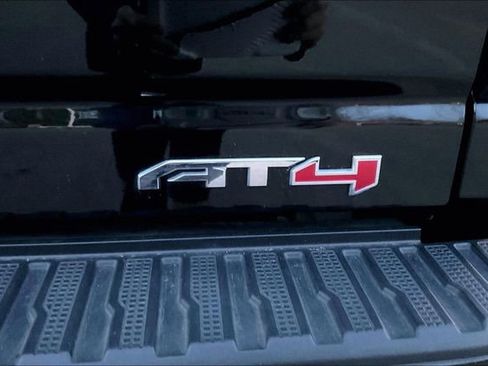Used 2024 GMC Sierra 2500 AT4 w/ AT4 Premium Plus Package image 23