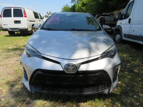 Used 2017 Toyota Corolla SE image 36
