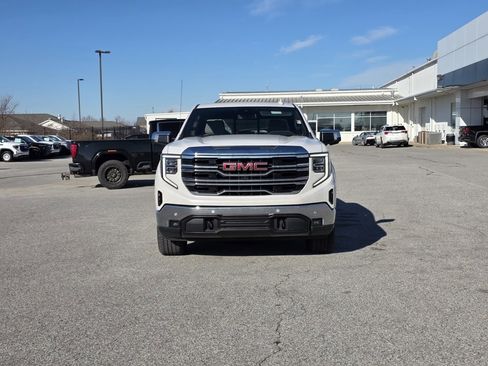 Used 2024 GMC Sierra 1500 SLT w/ SLT Premium Plus Package image 2